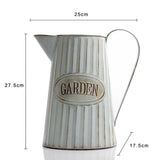 regadera vintage Carafe en métal peint