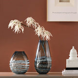 Vase en verre soufflé bleu