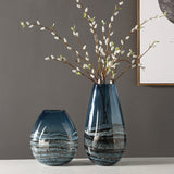 Vase en verre soufflé bleu