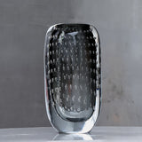 jarrón negro de diseño