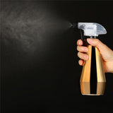 Spray de diseño dorado | El aspersor regó